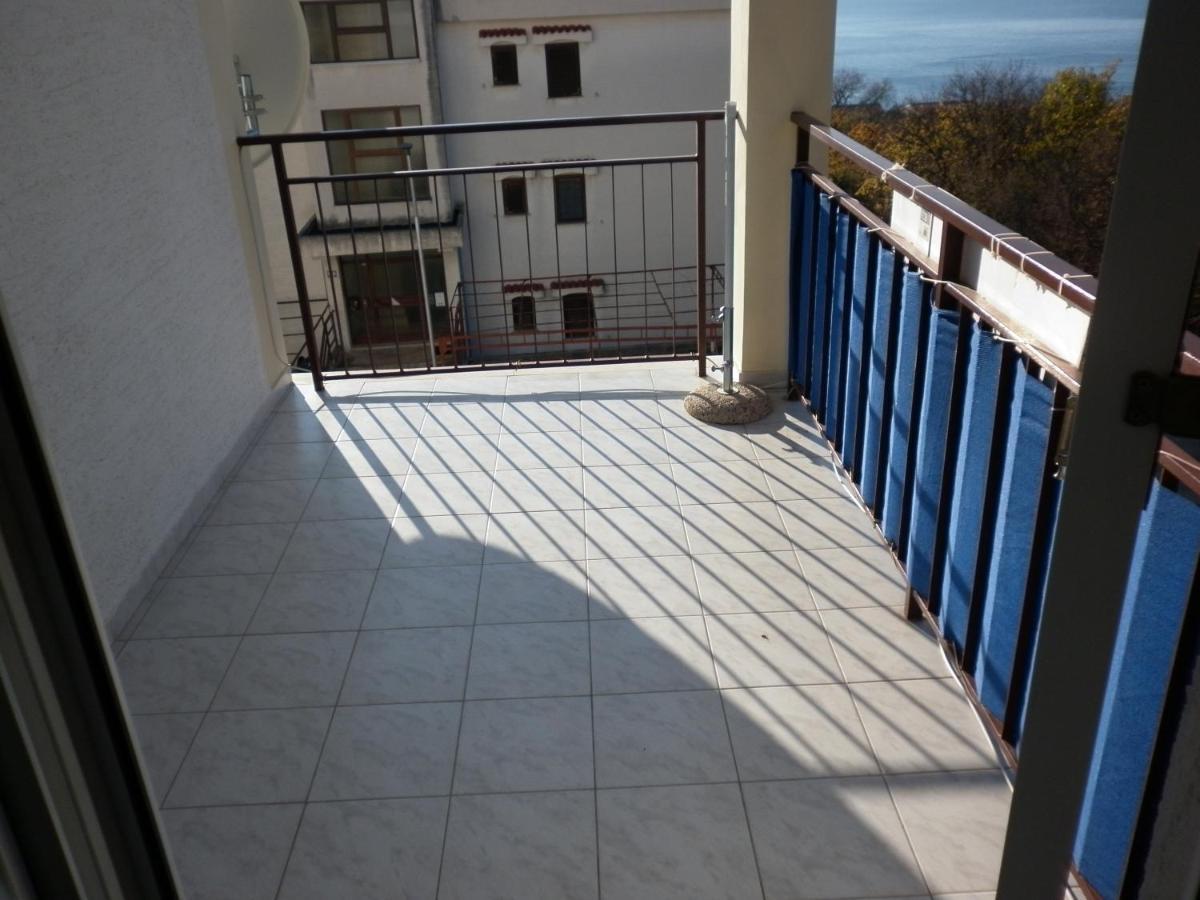 Apartment Antoncic Dramalj Exterior photo