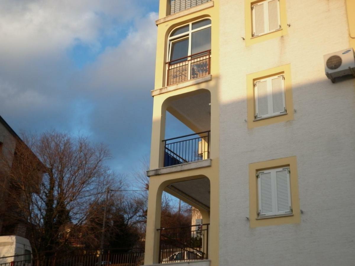 Apartment Antoncic Dramalj Exterior photo